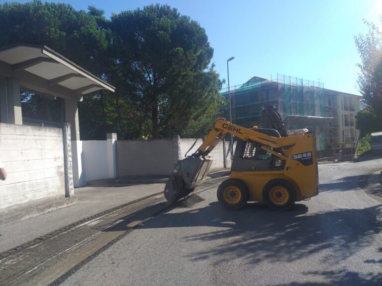 Baronissi, proseguono i lavori di pavimentazione di Corso Garibaldi