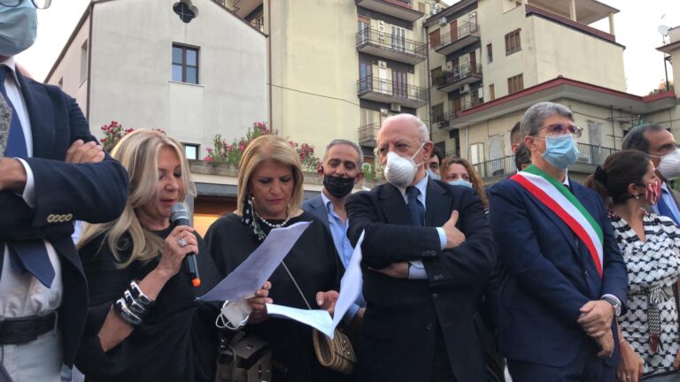 Cava, De Luca presente all’inaugurazione di Piazza Passaro