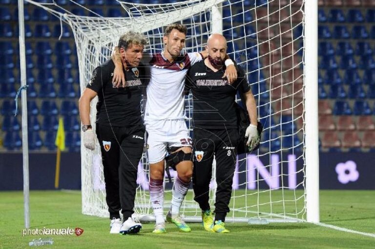 Salernitana, tegola Lombardi: lesione al semitendinoso della coscia sinistra