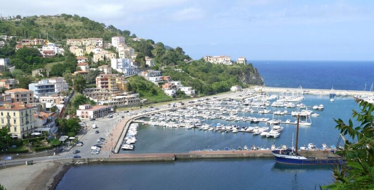 Cilento, operazione “spiagge libere”: accertamenti e sequestri