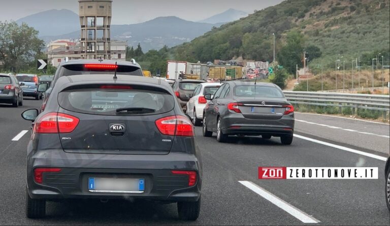 Traffico, lunghe code sulla Salerno-Reggio Calabria