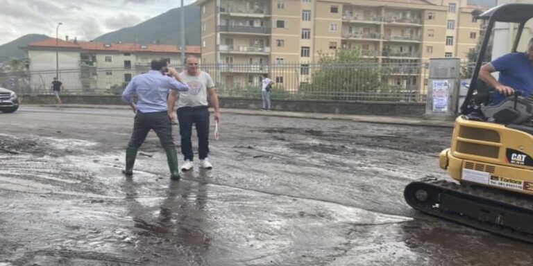 Maltempo a Nocera Superiore, fango e detriti sulla Provinciale