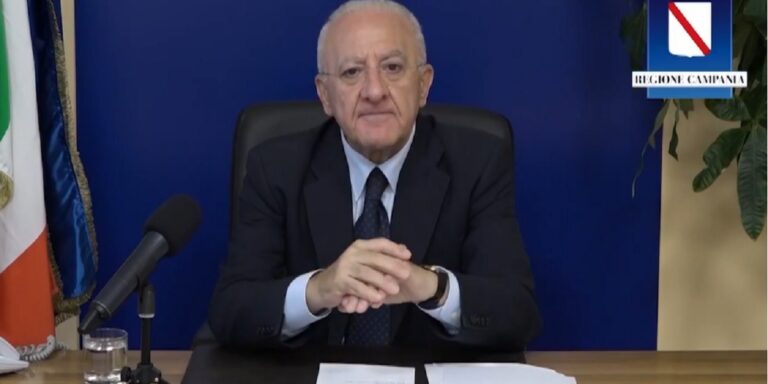 Il presidente De Luca: “se curva dei contagi peggiora chiuderemo tutto”