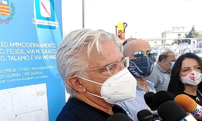 Salerno, operazione di bonifica da parte del Comune nei pressi di Piazza della Concordia