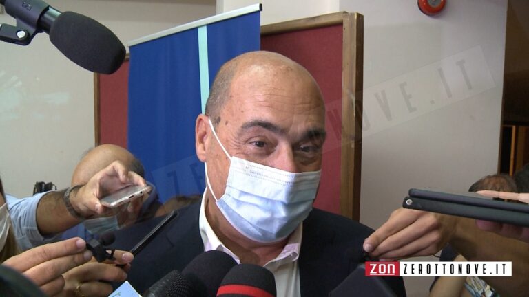 Regionali, Zingaretti a Salerno per De Luca: “Un gigante per la Campania”