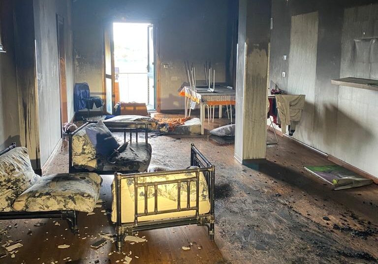 Pontecagnano Faiano, appicca un incendio in un centro educativo. Arrestato