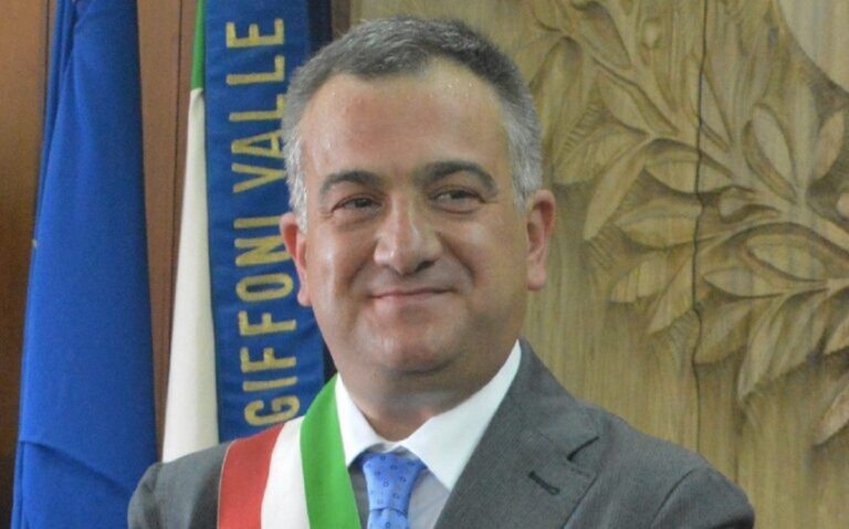 Giffoni Valle Piana, Sindaco Giuliano: ”Sui bus nessun distanziamento”