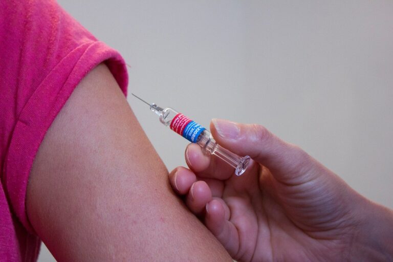 Asl Salerno, vaccini per persone con comorbidità senza connotazione di gravità