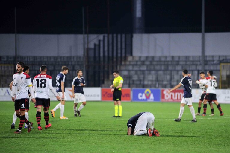 Cavese, altro ko con il Foggia: è crisi nera. La photogallery del match