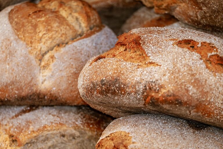 Aumento record del prezzo della farina: in Campania rischio di pagare il pane a 3 euro al chilo