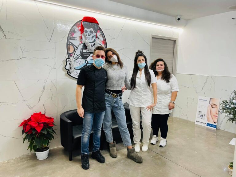 Crazy Barber e Crazy Estetica, a Natale siamo tutti più “buoni”