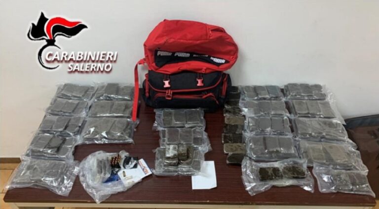 Trovati con 22 kg di hashish: arrestati tre spacciatori tra Eboli e Bellizzi