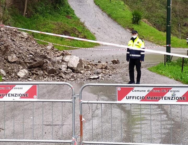 Cava de’ Tirreni, maltempo: frana in località Petrellosa