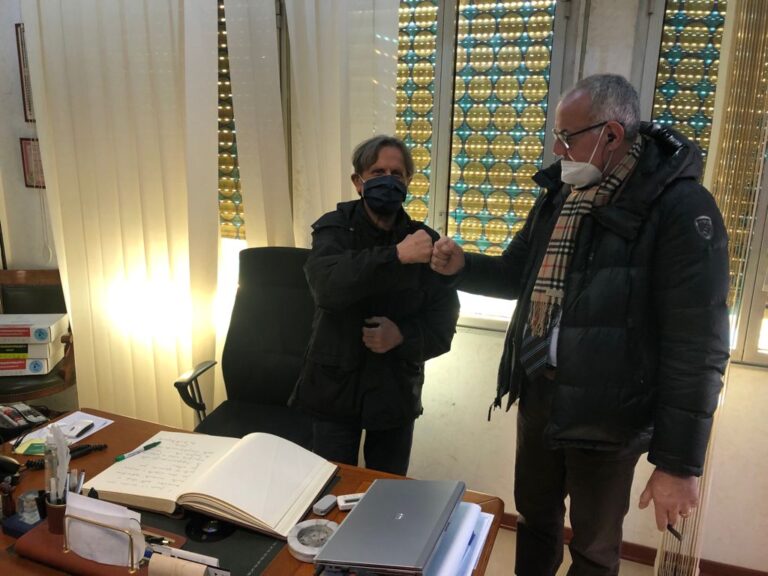 Fisciano, visita di Don Aniello Manganiello presso sede de “La Solidarietà”