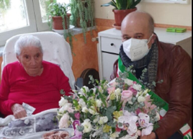Costiera da record, donna di Tramonti compie 107 anni
