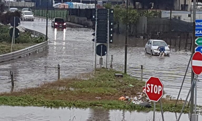 Esonda il Fiume Sarno: evacuate 30 famiglie tra Angri e San Marzano