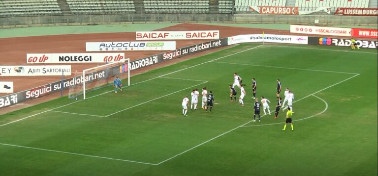 Bari-Cavese 1-1, punto d’oro al San Nicola. Matera sfiora il colpo al 91′