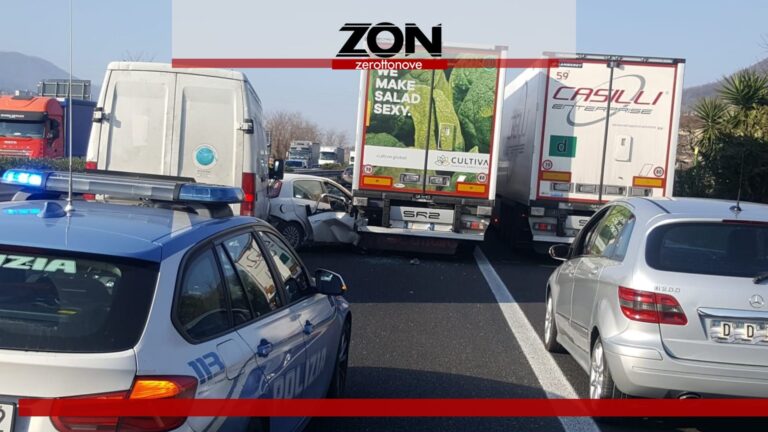 Incidente lungo il raccordo Salerno-Avellino: traffico in tilt