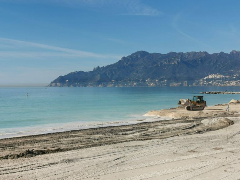 Ripascimento del litorale di Salerno: le foto pubblicate dal Sindaco Napoli