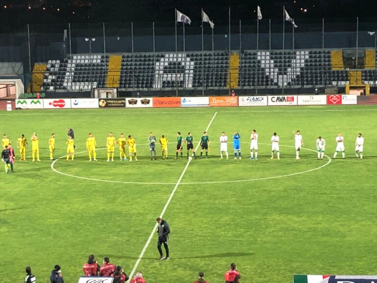 Cavese-Avellino 1-1, gli aquilotti salutano la categoria con un pareggio