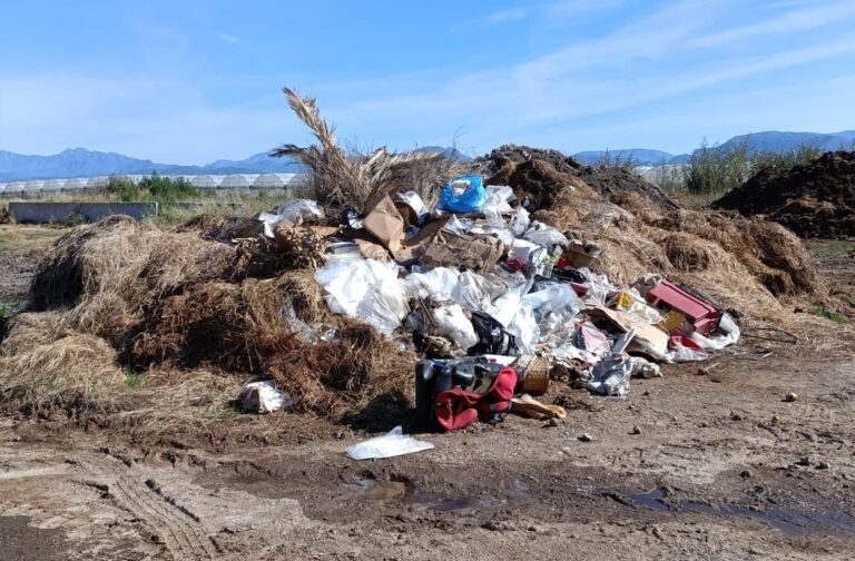 Eboli, denunciato per irregolarità nello smaltimento dei rifiuti