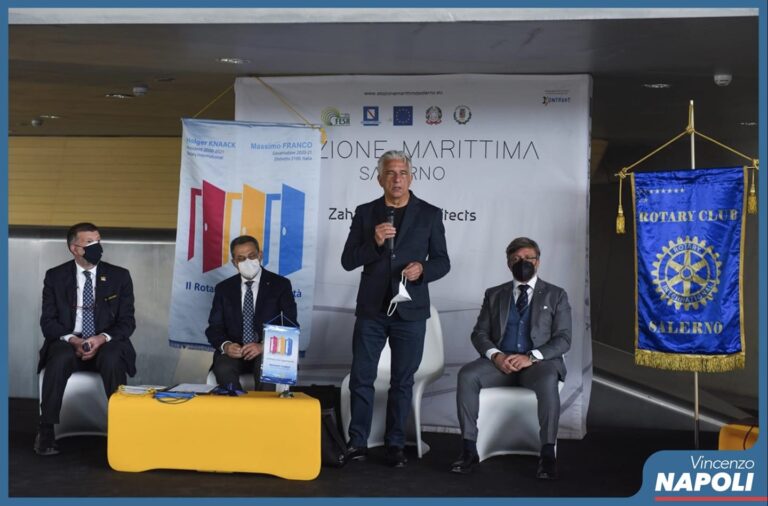 Il Rotary Club Salerno dona due cestini del mare: le parole del sindaco