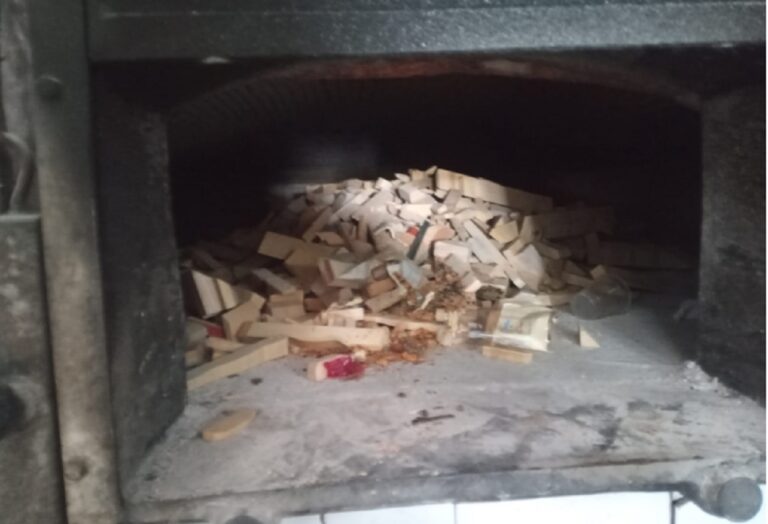 Scafati, sequestrati prodotti da forno preparati con trattamento nocivo