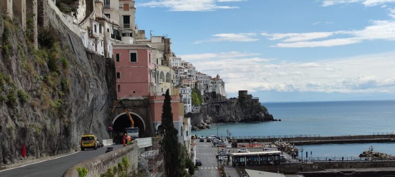 Amalfi, interruzione transito in orario notturno su SS163