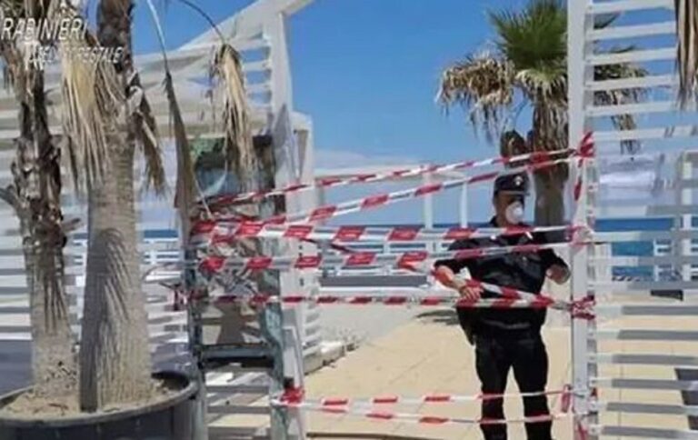 Capaccio, sequestro di due stabilimenti balneari