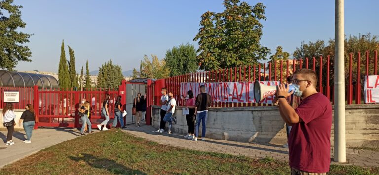 Salerno: venerdì studenti in piazza per chiedere un “trasporto efficiente”