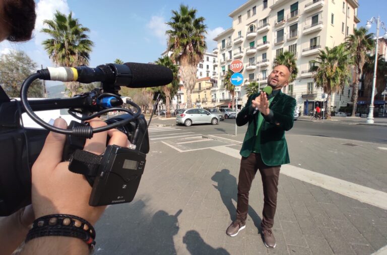 Luca Abete a Salerno: l’inviato di Striscia La Notizia si rivede in città