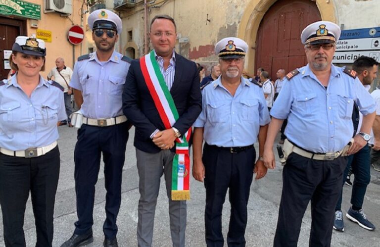 Pellezzano, avviso per collaboratore ed agente per la Polizia Municipale