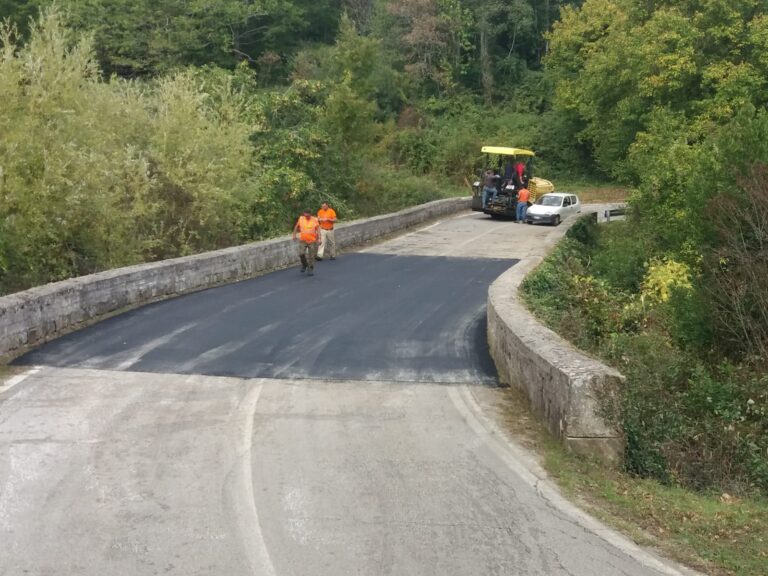 Continuano i lavori di messa in sicurezza sulla Bussentina 