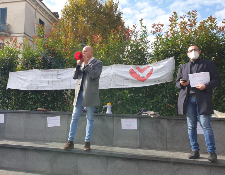 Cava, manifestazione in difesa dell’ospedale