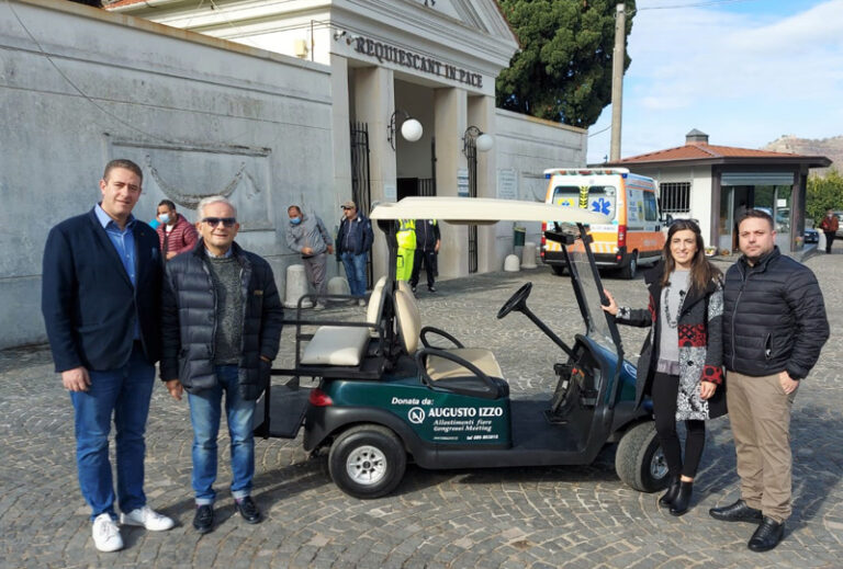 Roccapiemonte, un’auto elettrica per gli spostamenti nel cimitero