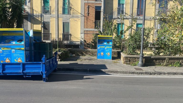 Nocera Inferiore, installati nuovi raccoglitori degli oli esausti in città