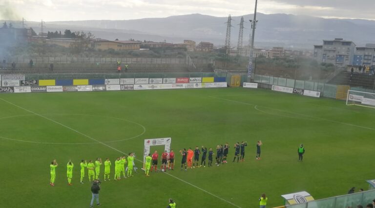 Lamezia Terme-Cavese 0-0, gli aquilotti sbattono contro Lai