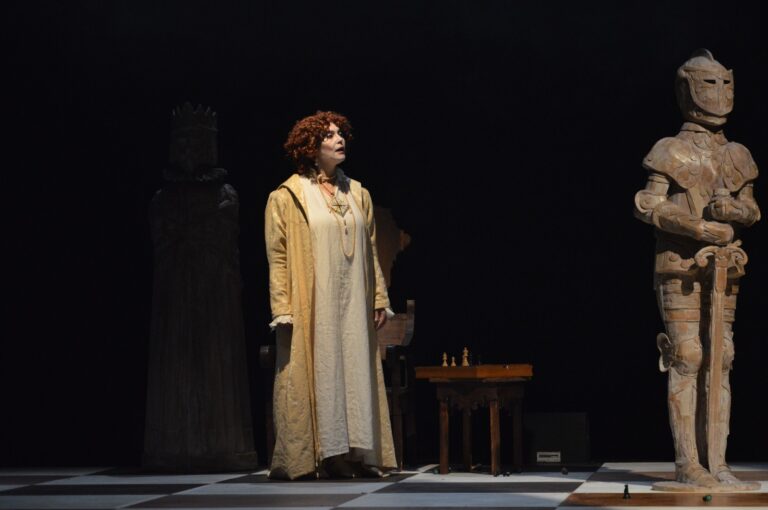 Battipaglia, al Teatro Giuffré in scena “Elisabetta I, le donne e il potere”