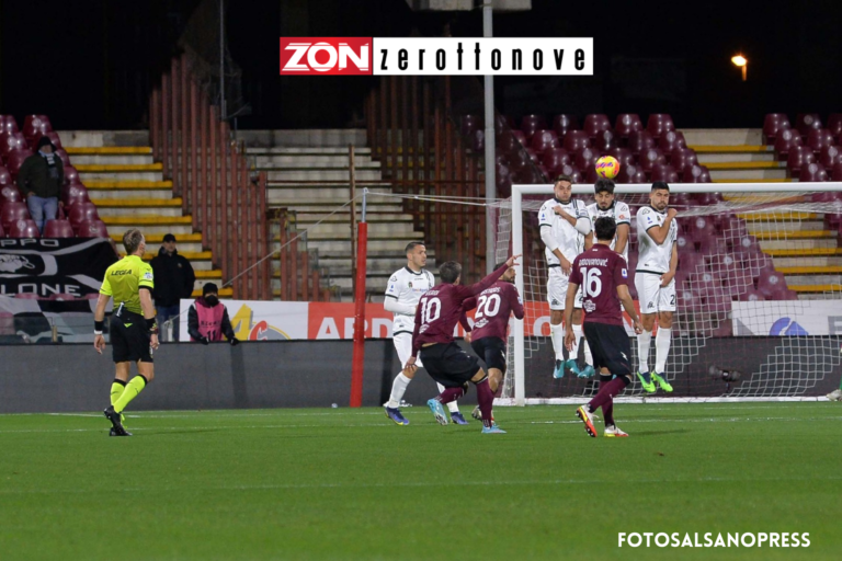 Salernitana-Spezia 2-2: goal all’esordio per Verdi in una sfida surreale