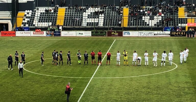 Cavese-Licata 3-0, gli aquilotti vincono ancora: Gelbison a -2