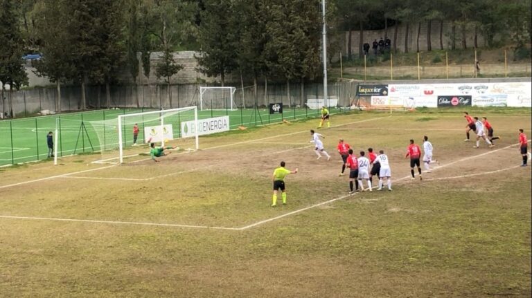 San Luca-Cavese 0-1, un rigore di Banegas per continuare la rincorsa