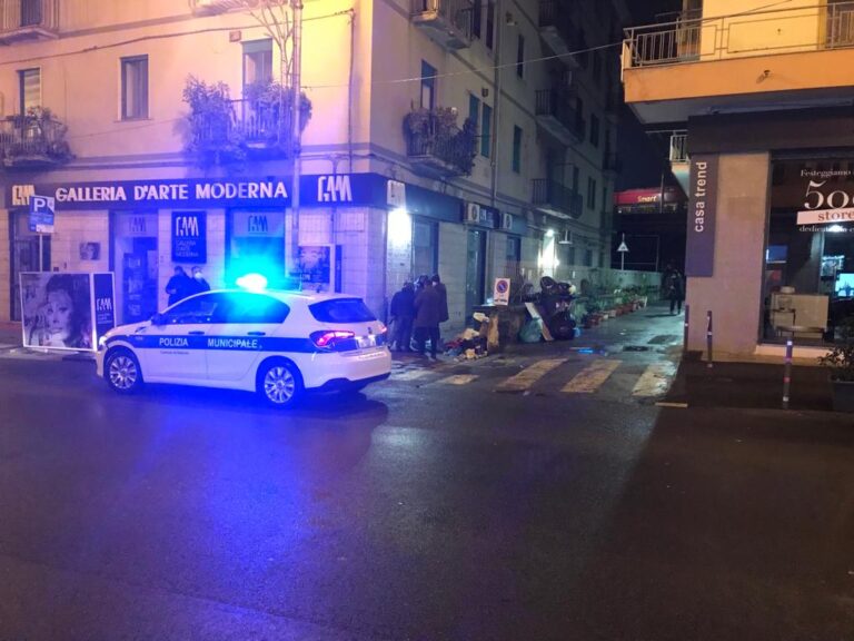 Salerno, indifferenziato fino a mezzanotte