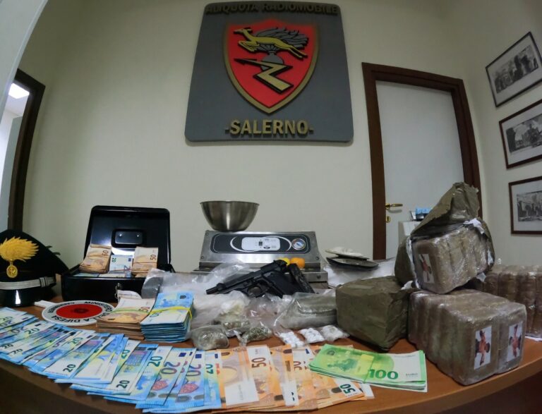 Salerno: due persone arrestate in flagranza per spaccio