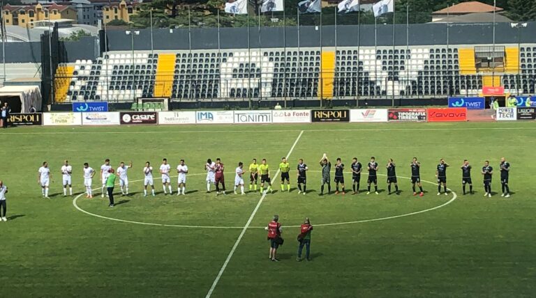 Cavese-Acireale 2-0 dts, Foggia regala la vittoria dei playoff