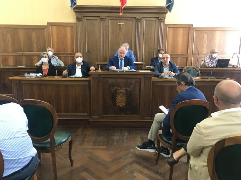 Provincia di Salerno, approvato Bilancio di Previsione 2022/2024