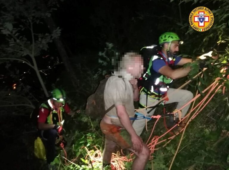 Perde gli occhiali e si perde sul Monte Faito. Danese soccorso