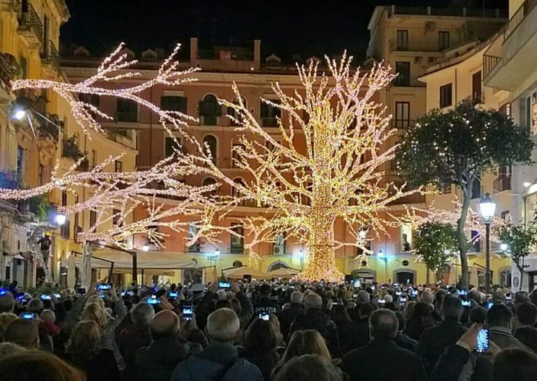 Salerno, Luci d’Artista: al via l’installazione in città