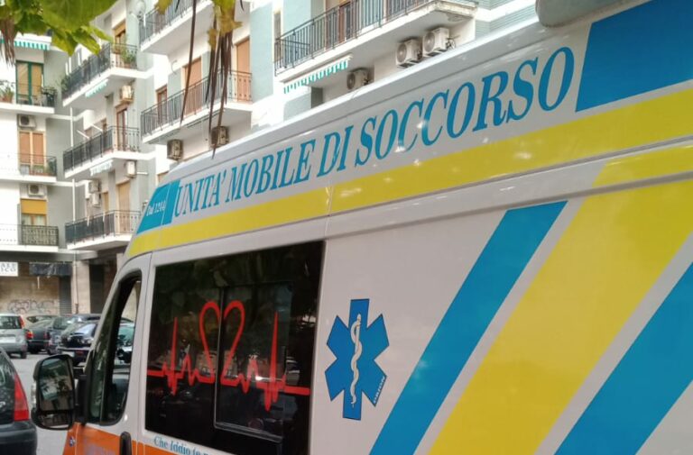 Salerno, donna scippata in via Settembrini