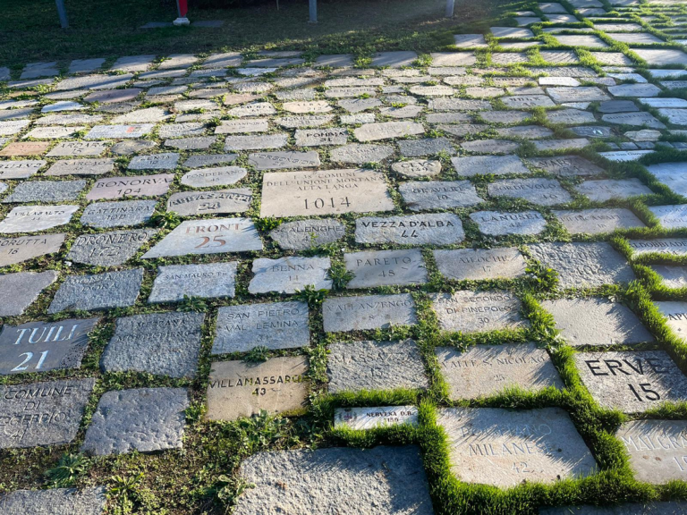 A Biella selciato della memoria con pietra dei caduti di Baronissi