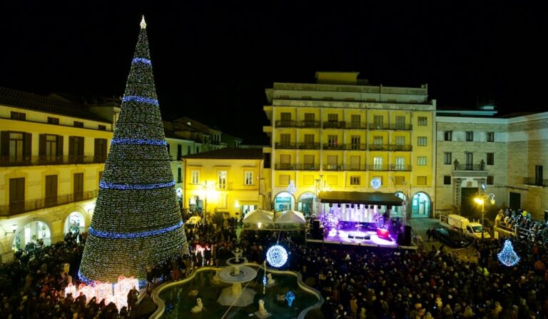 Cava de’ Tirreni, giovedì 5 Notte Bianca con Enzo Avitabile